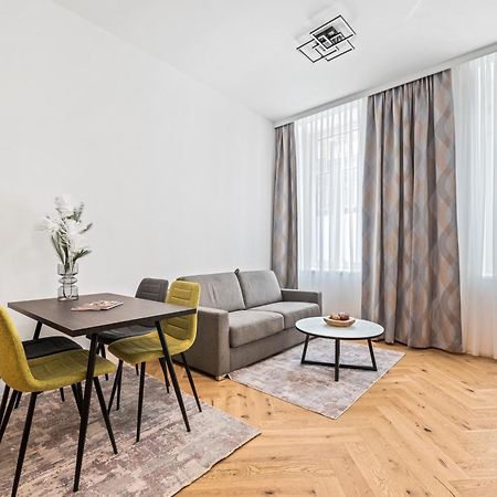 Easy Flat Hernals Vienna Luaran gambar