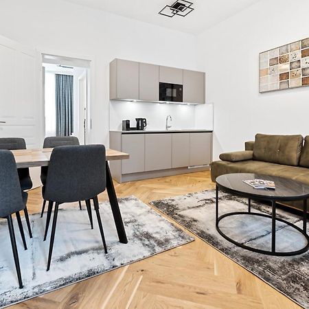 Easy Flat Hernals Vienna Luaran gambar