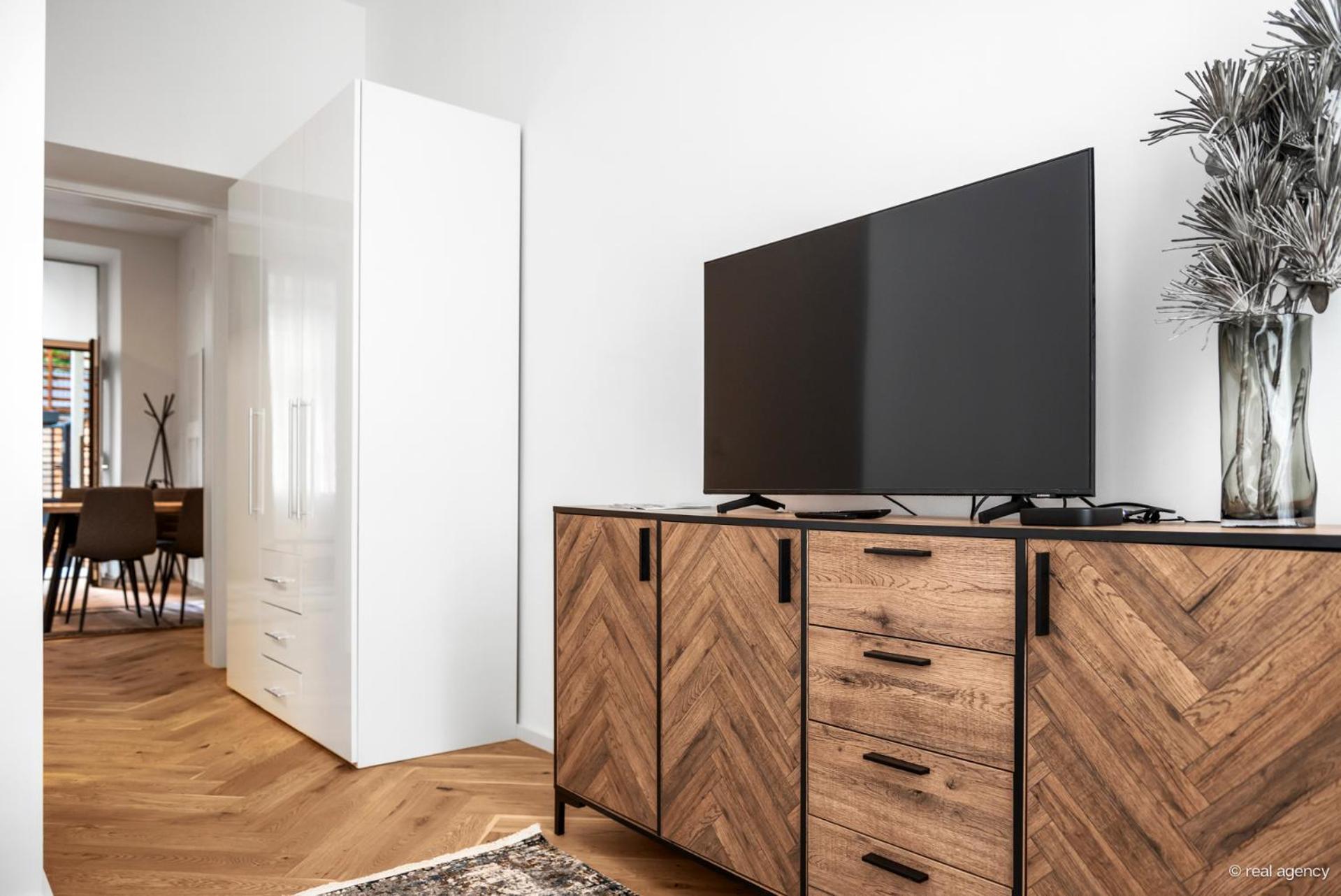 Easy Flat Hernals Vienna Luaran gambar