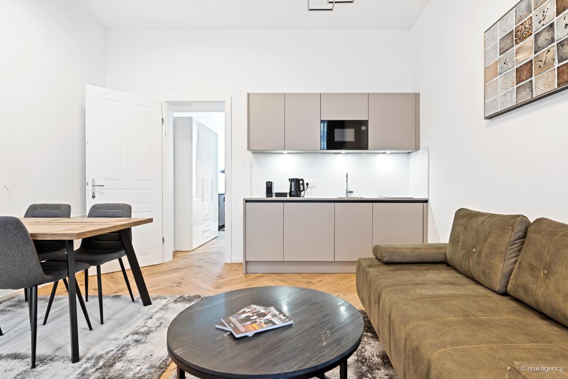 Easy Flat Hernals Vienna Luaran gambar