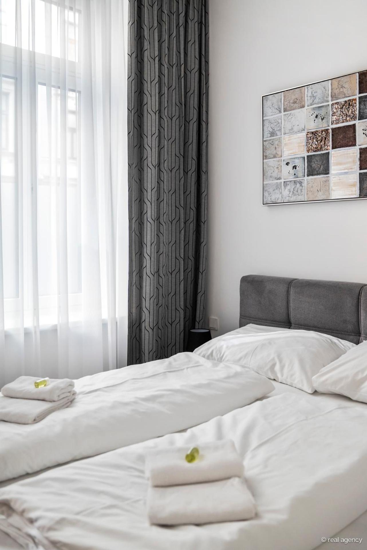 Easy Flat Hernals Vienna Luaran gambar