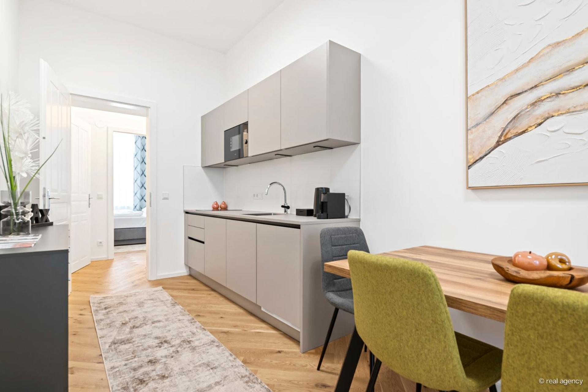 Easy Flat Hernals Vienna Luaran gambar