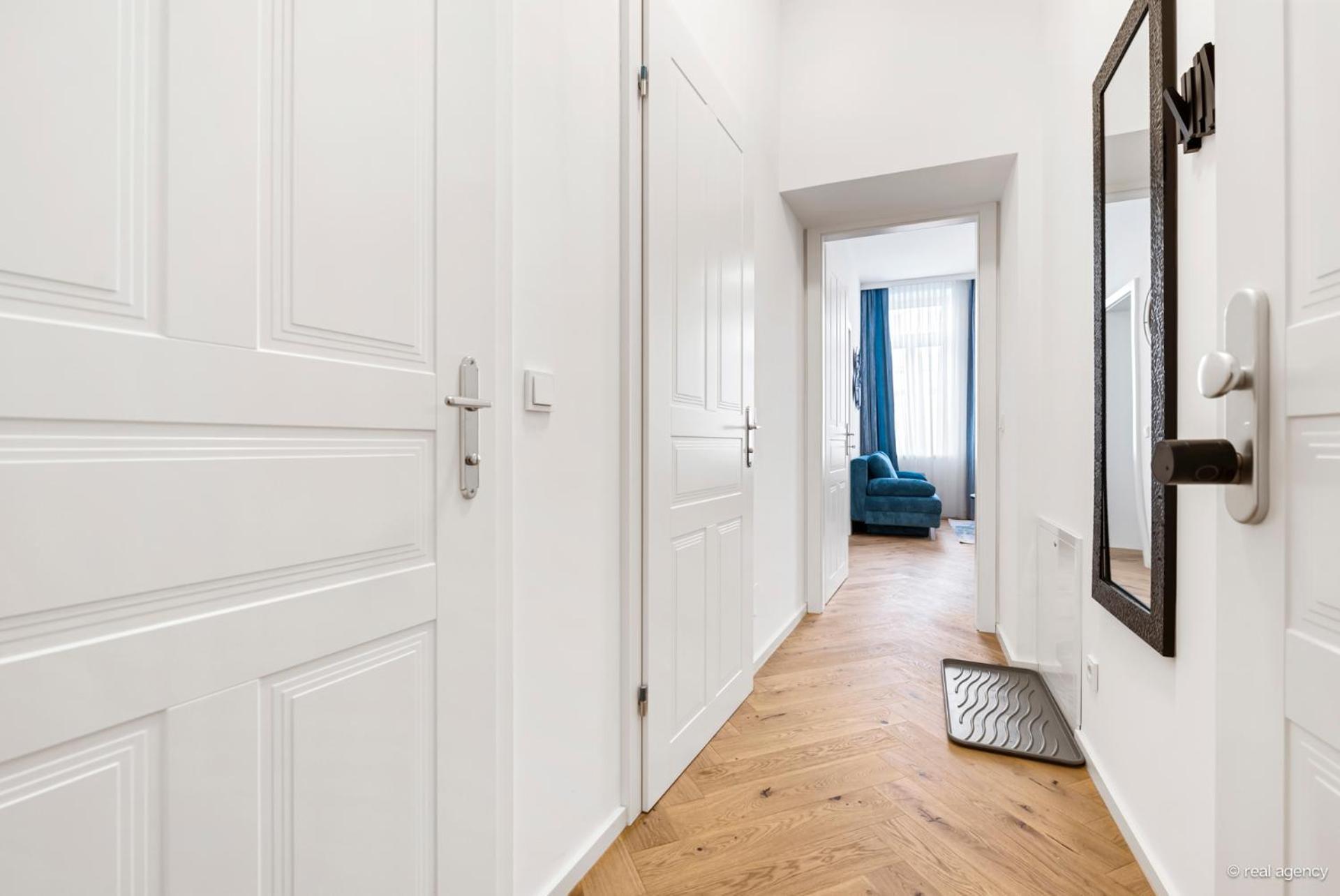 Easy Flat Hernals Vienna Luaran gambar
