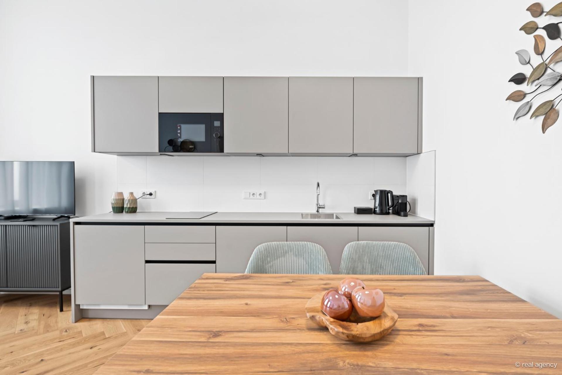 Easy Flat Hernals Vienna Luaran gambar