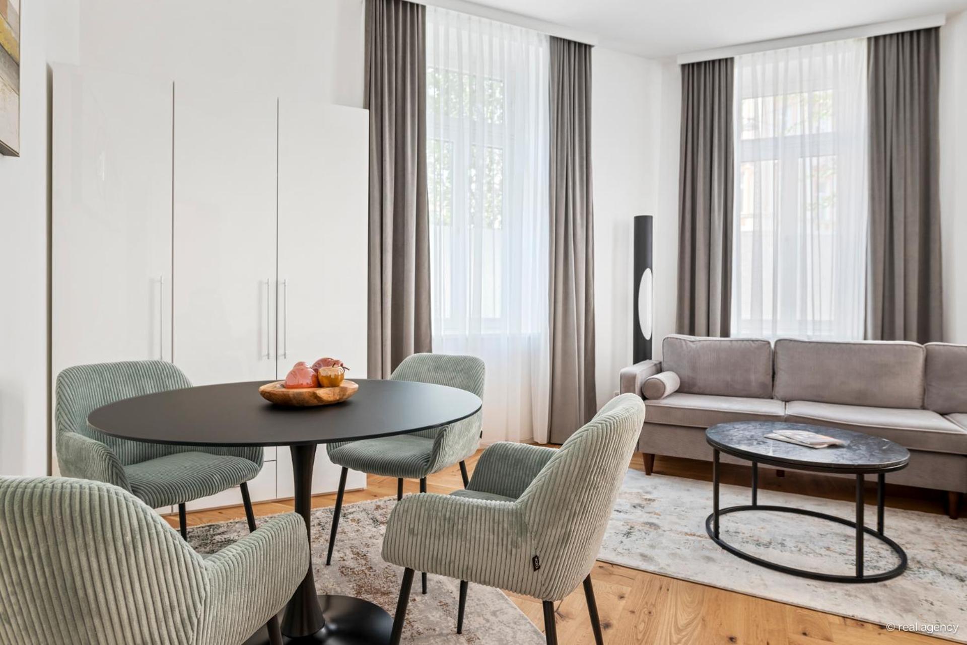 Easy Flat Hernals Vienna Luaran gambar
