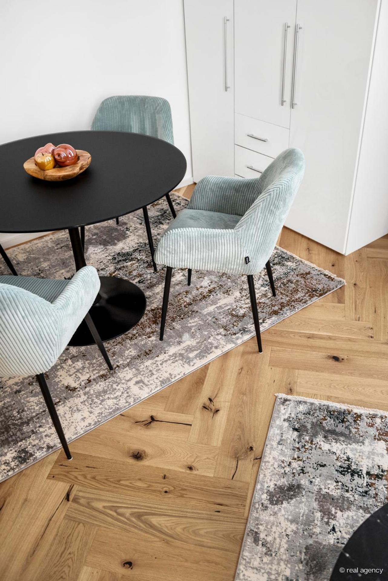 Easy Flat Hernals Vienna Luaran gambar