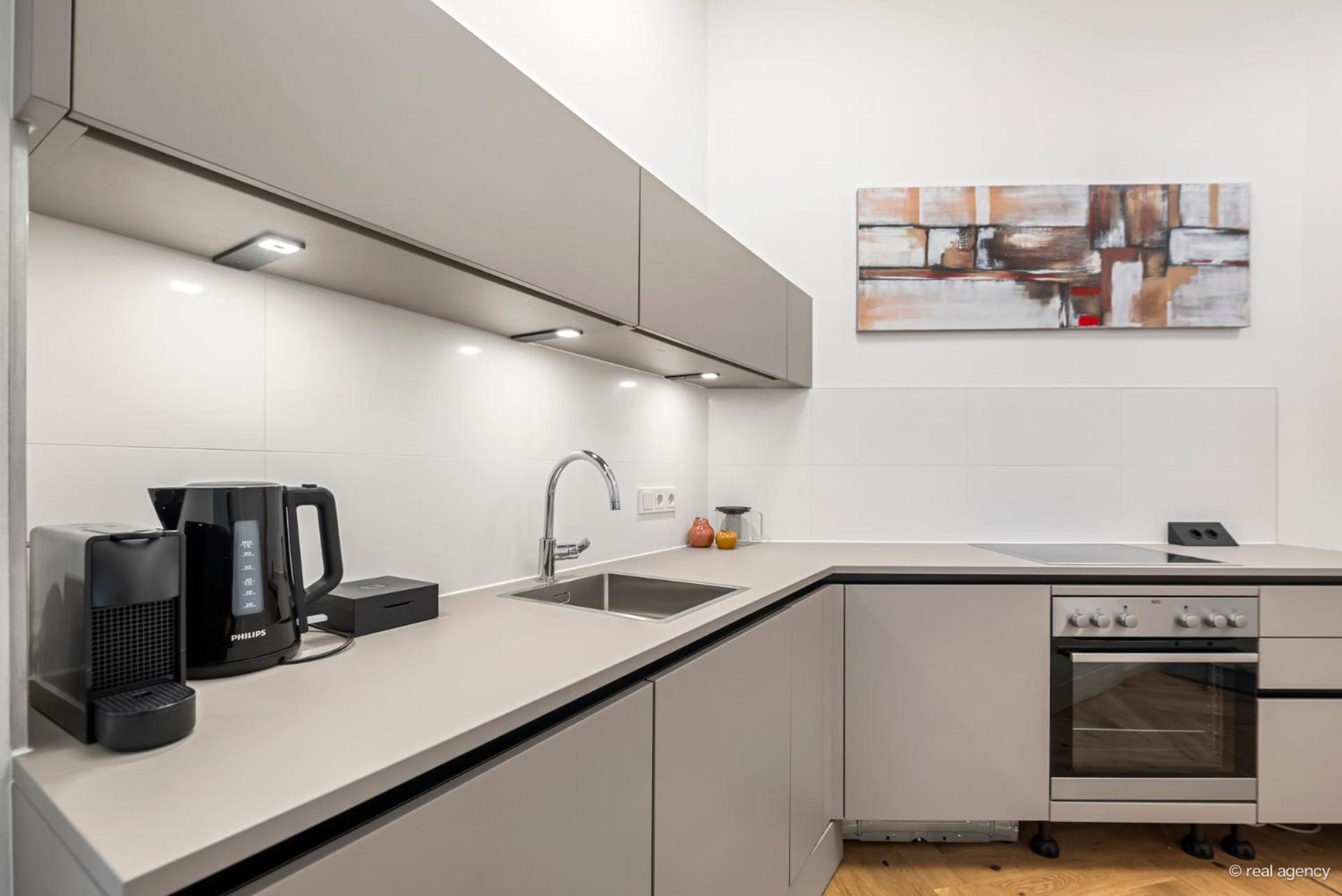 Easy Flat Hernals Vienna Luaran gambar