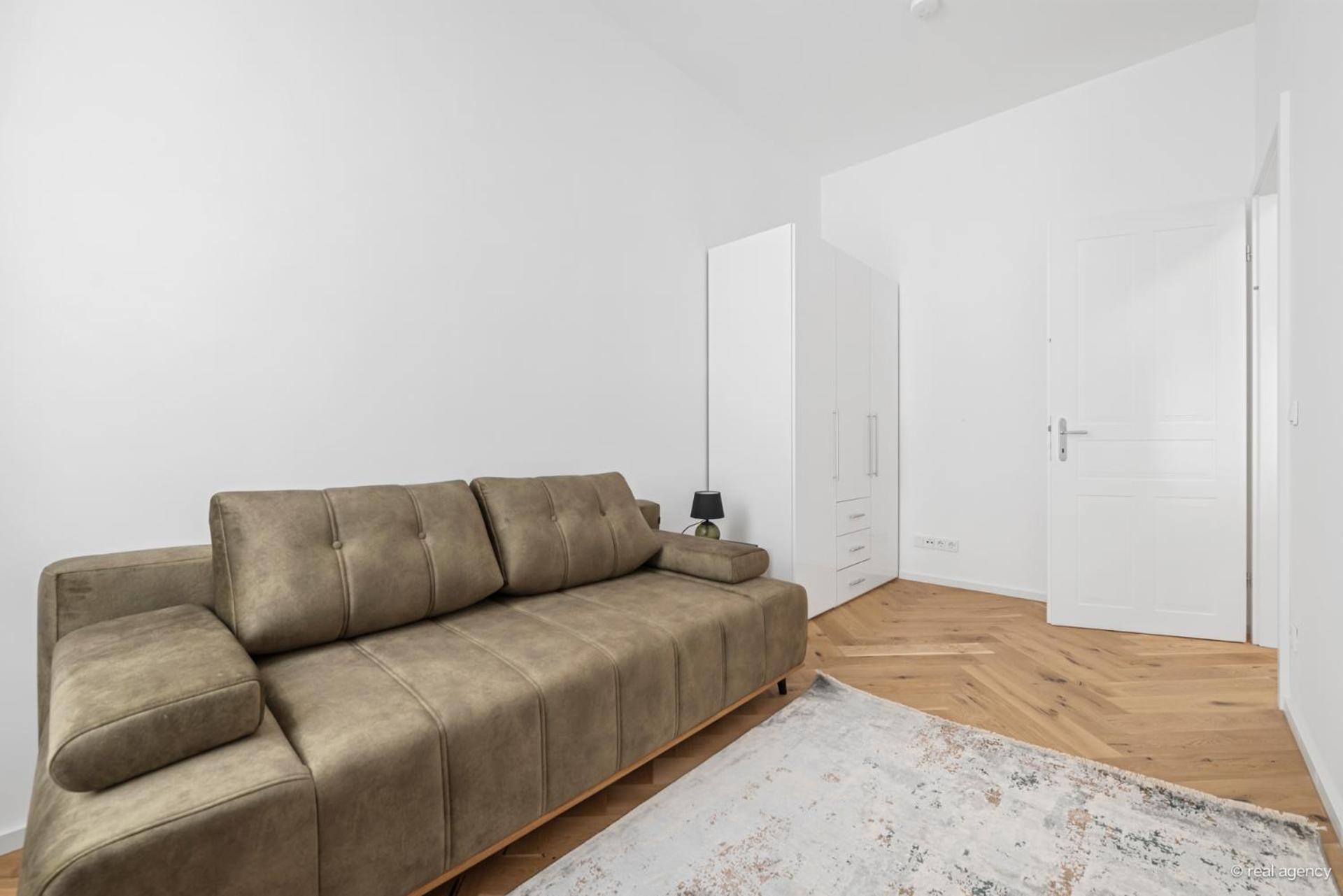 Easy Flat Hernals Vienna Luaran gambar