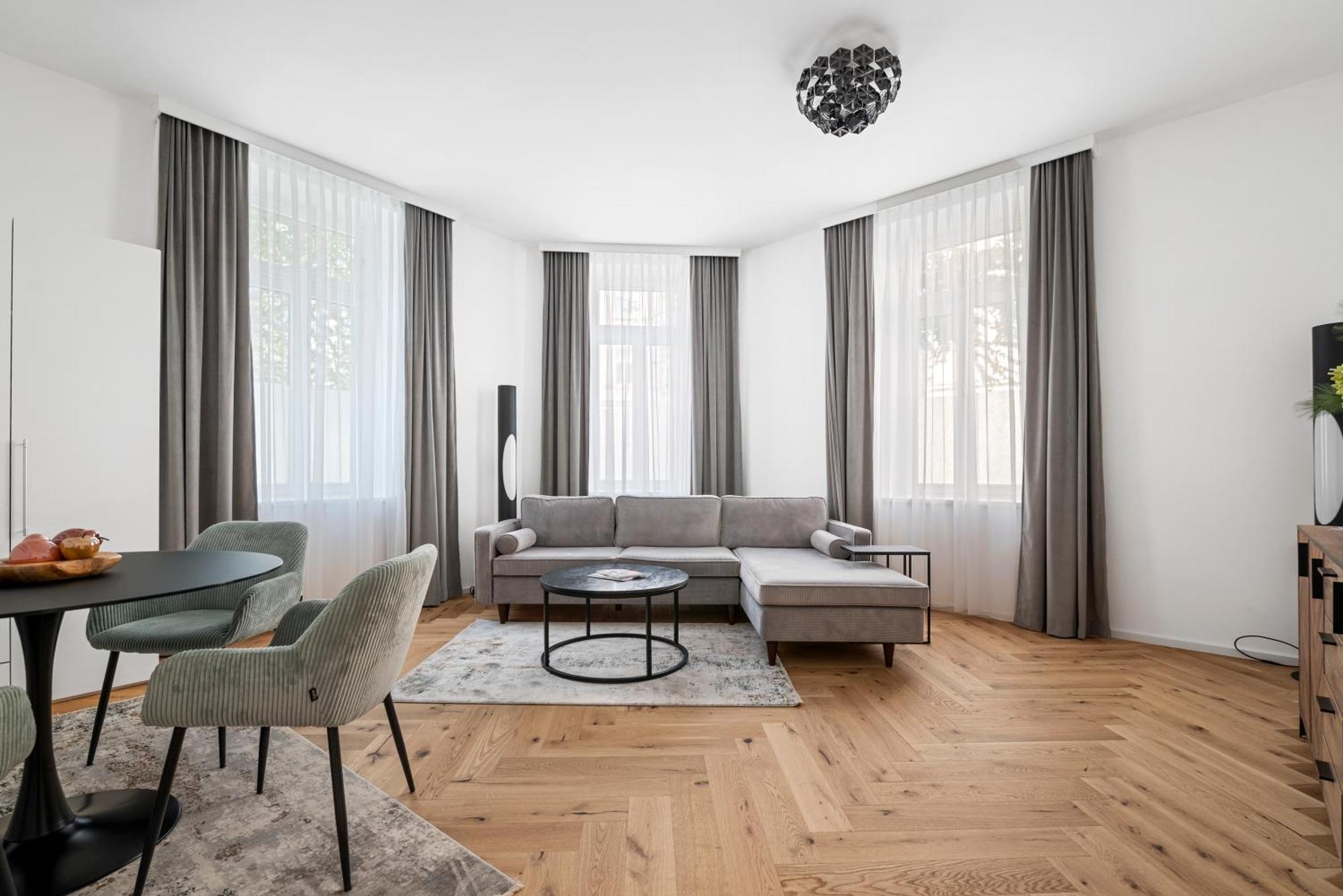 Easy Flat Hernals Vienna Luaran gambar